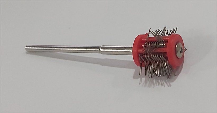 Cepillo montado puas 0,20mm acero matizar CP103